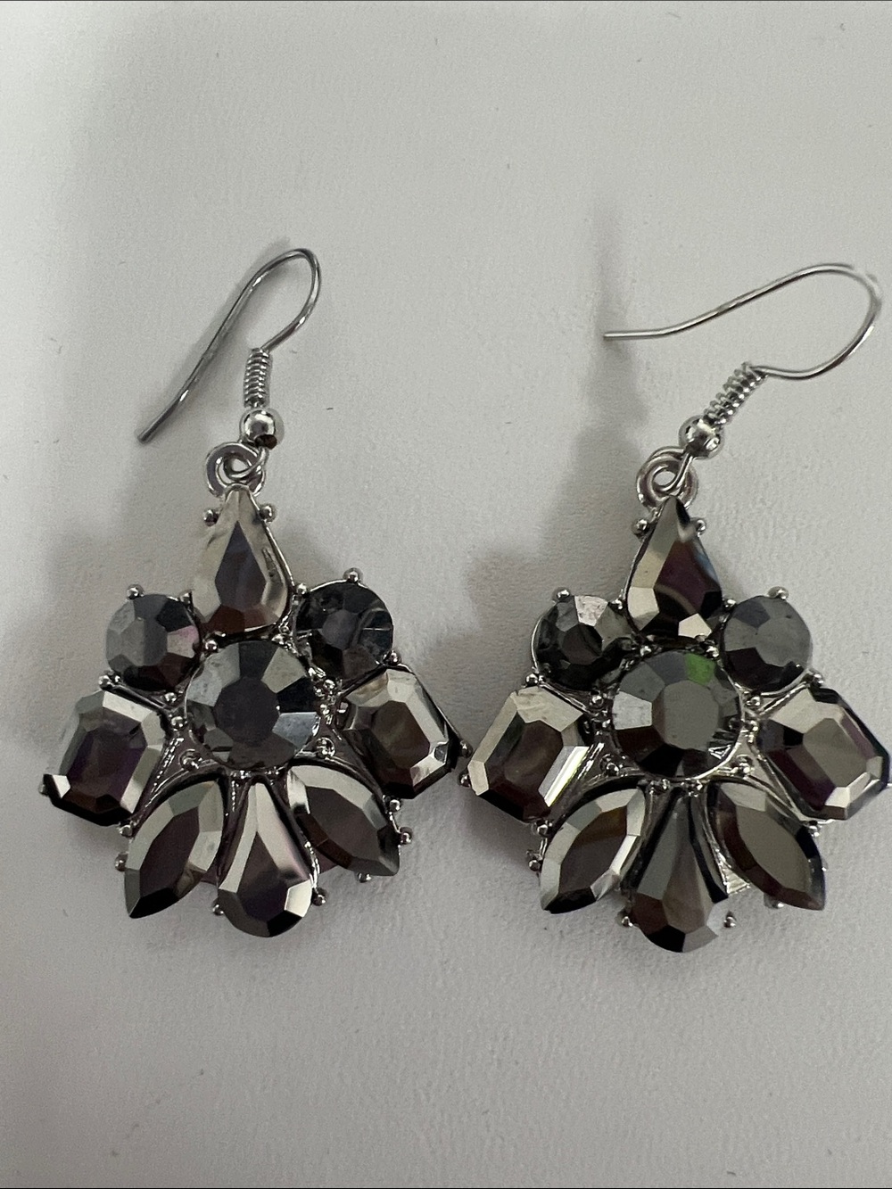 Elegant Hematite Flower Drop Earrings - Unbranded